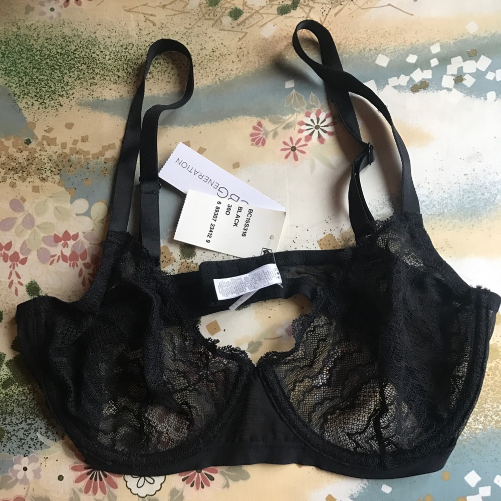 NWT BCBGeneration Underwire Bra in Black